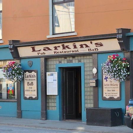 Larkin'S Pub, Restaurant, And B&B Milltown  Luaran gambar